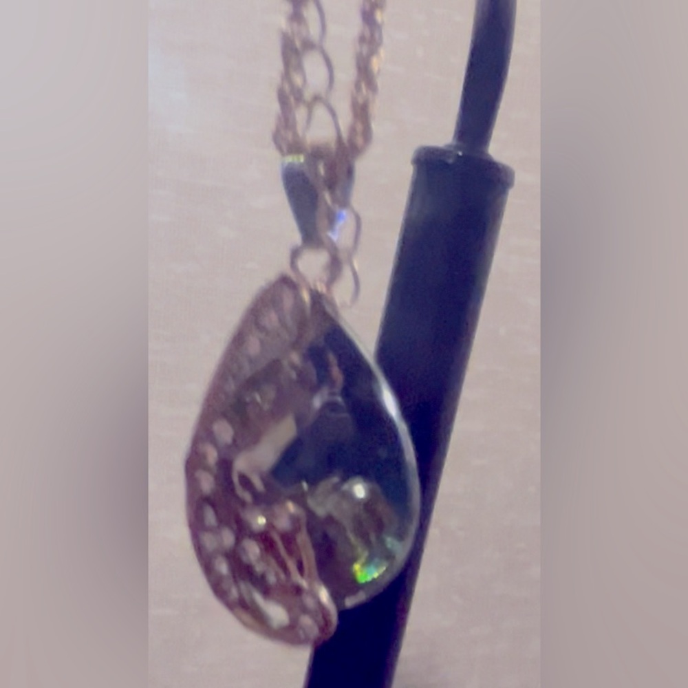 Delicate Gold-Tone Teardrop Pendant Necklace - Women Jewelry